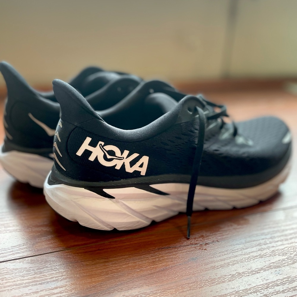 Men’s Hoka Clifton 8 Running Shoes